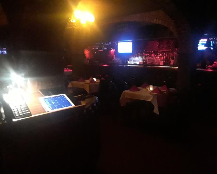 La Cave Restaurant & Weinbar